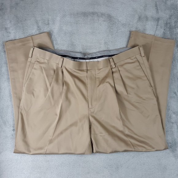 dockers d3 classic fit pleated cuffed